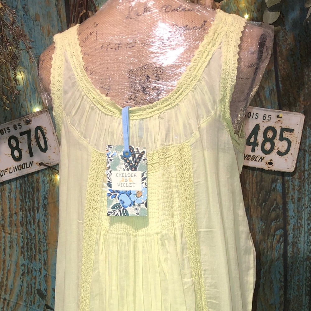 Woman’s size Med Chelsea&Violet Cotton dre…